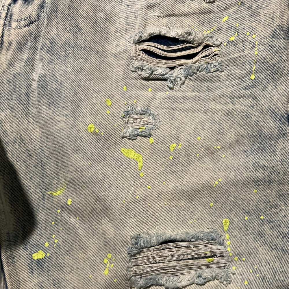 MENS SHORTS - Picture 2 of 3